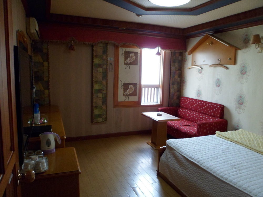 Alps Motel Puszan Kültér fotó